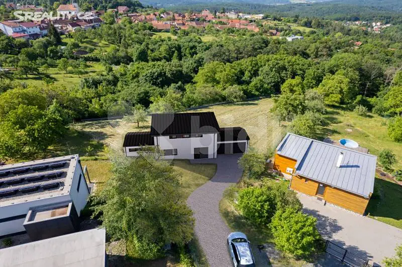 Prodej  stavebního pozemku 2 528 m², Babice nad Svitavou, okres Brno-venkov