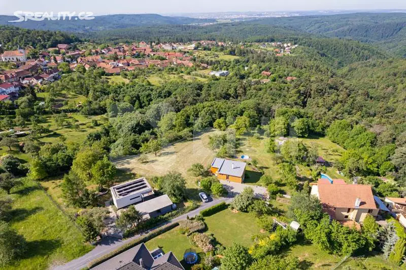 Prodej  stavebního pozemku 2 528 m², Babice nad Svitavou, okres Brno-venkov