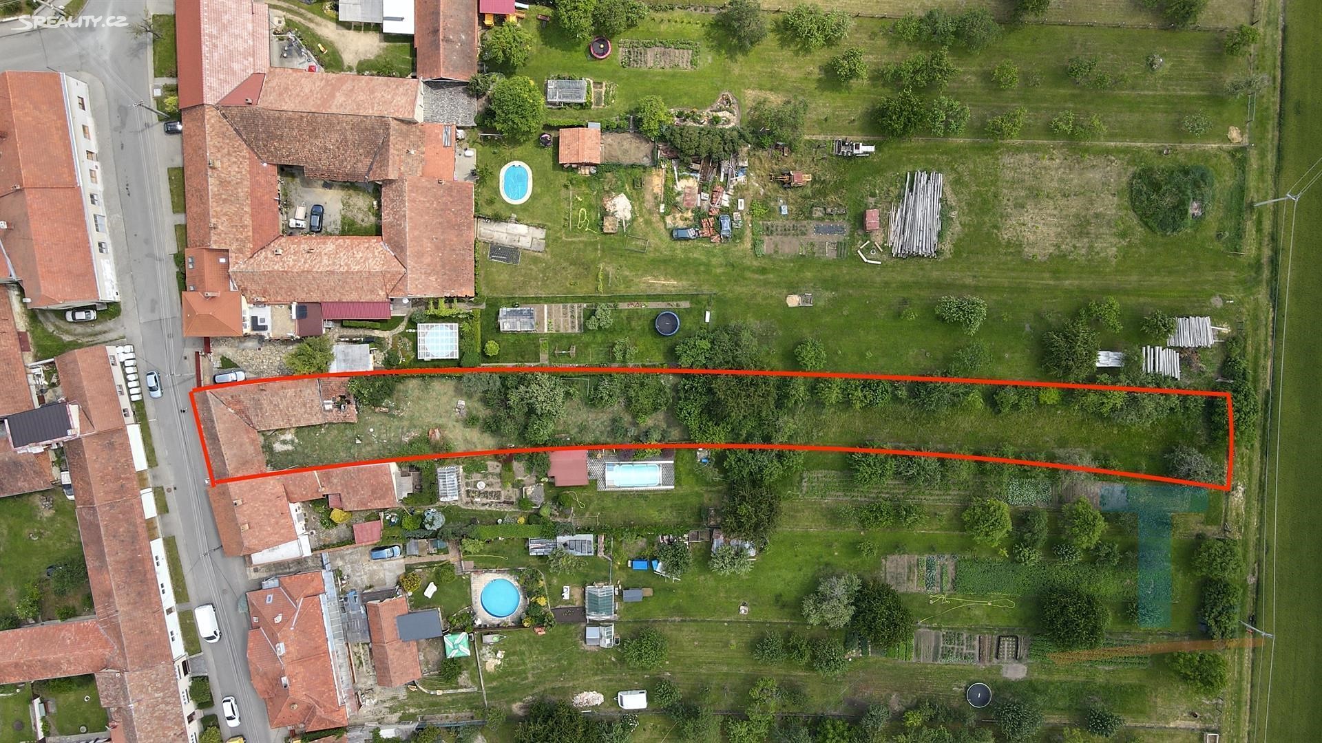 Prodej  stavebního pozemku 1 756 m², Podsedky, Bořitov