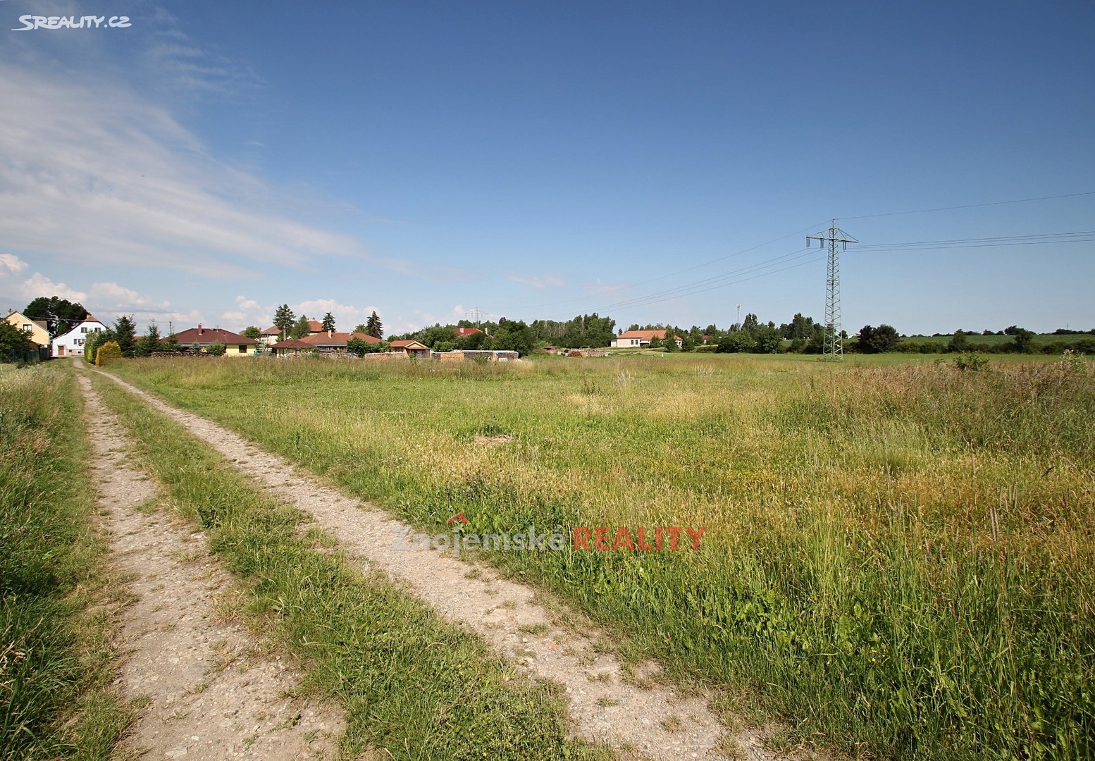 Prodej  stavebního pozemku 2 226 m², Lesná, okres Znojmo