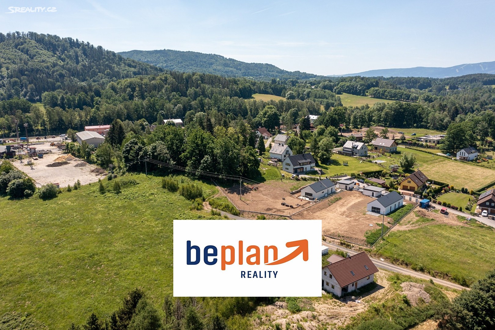 Prodej  stavebního pozemku 1 363 m², Mníšek, okres Liberec