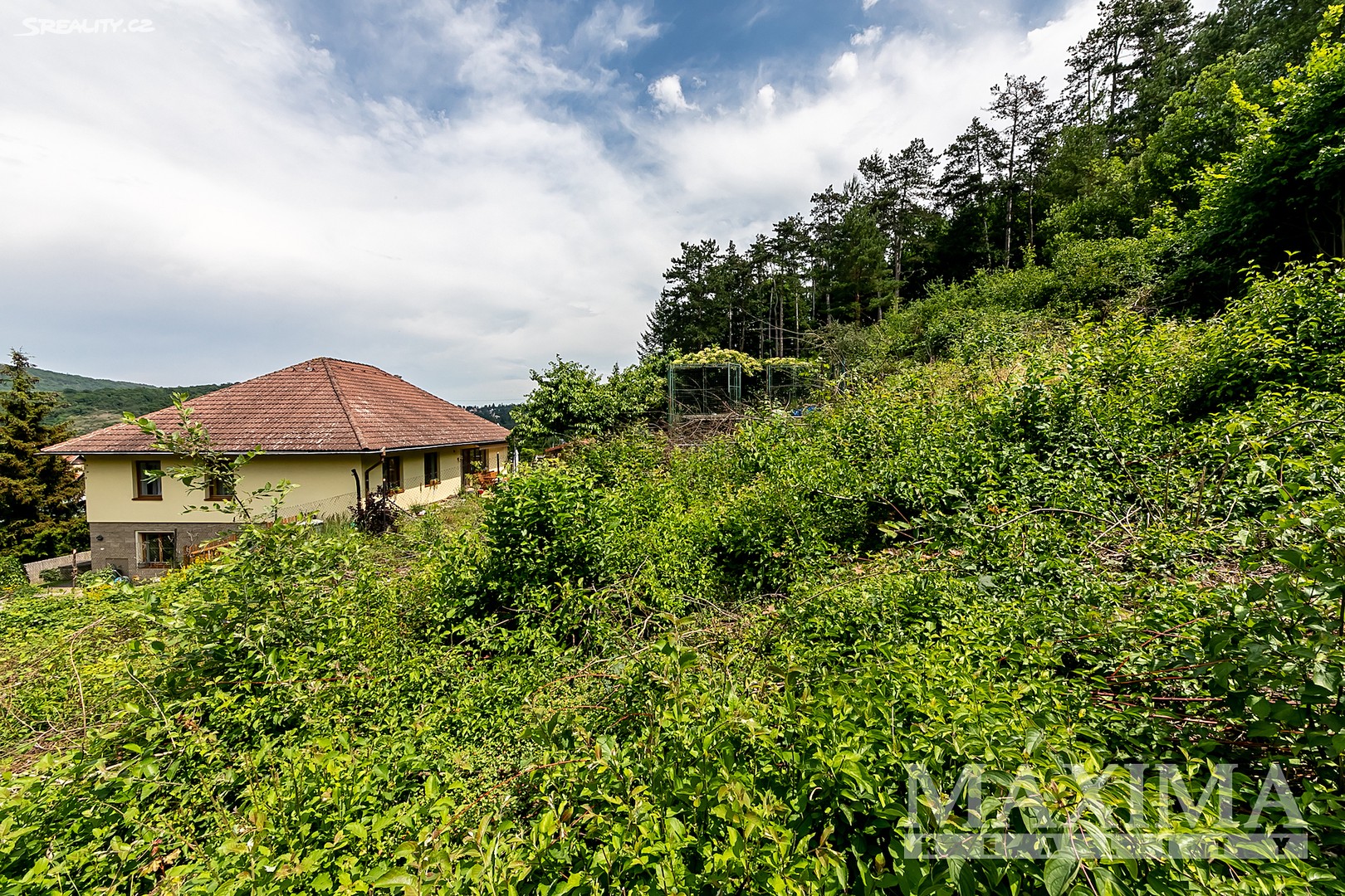 Prodej  pozemku 934 m², Zadní Třebaň, okres Beroun