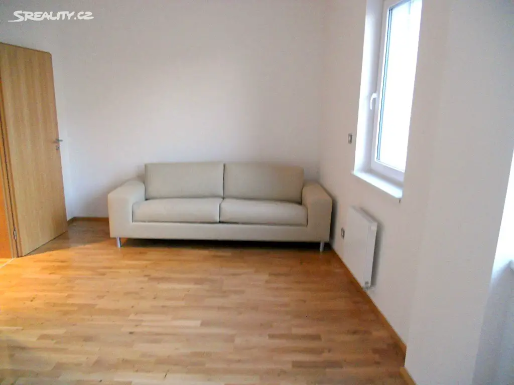 Pronájem bytu 1+kk 35 m², Palackého třída, Brno - Královo Pole