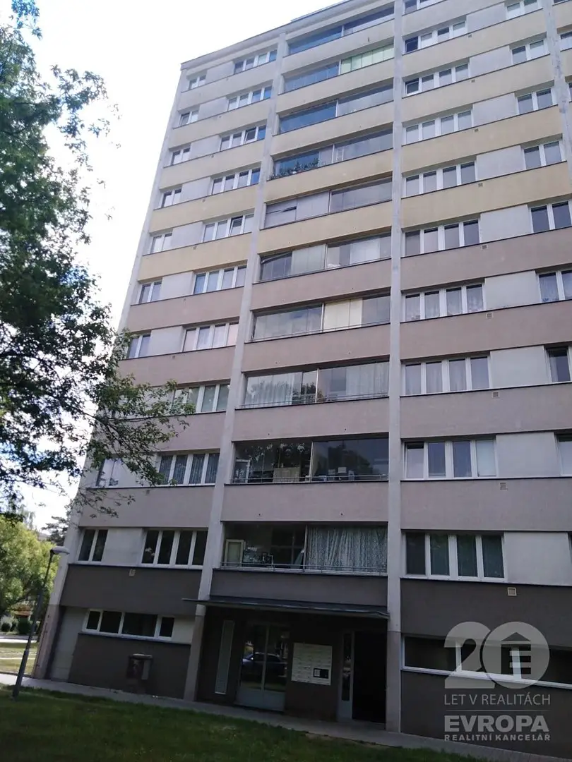 Pronájem bytu 1+kk 28 m², Severní, Hradec Králové - Slezské Předměstí