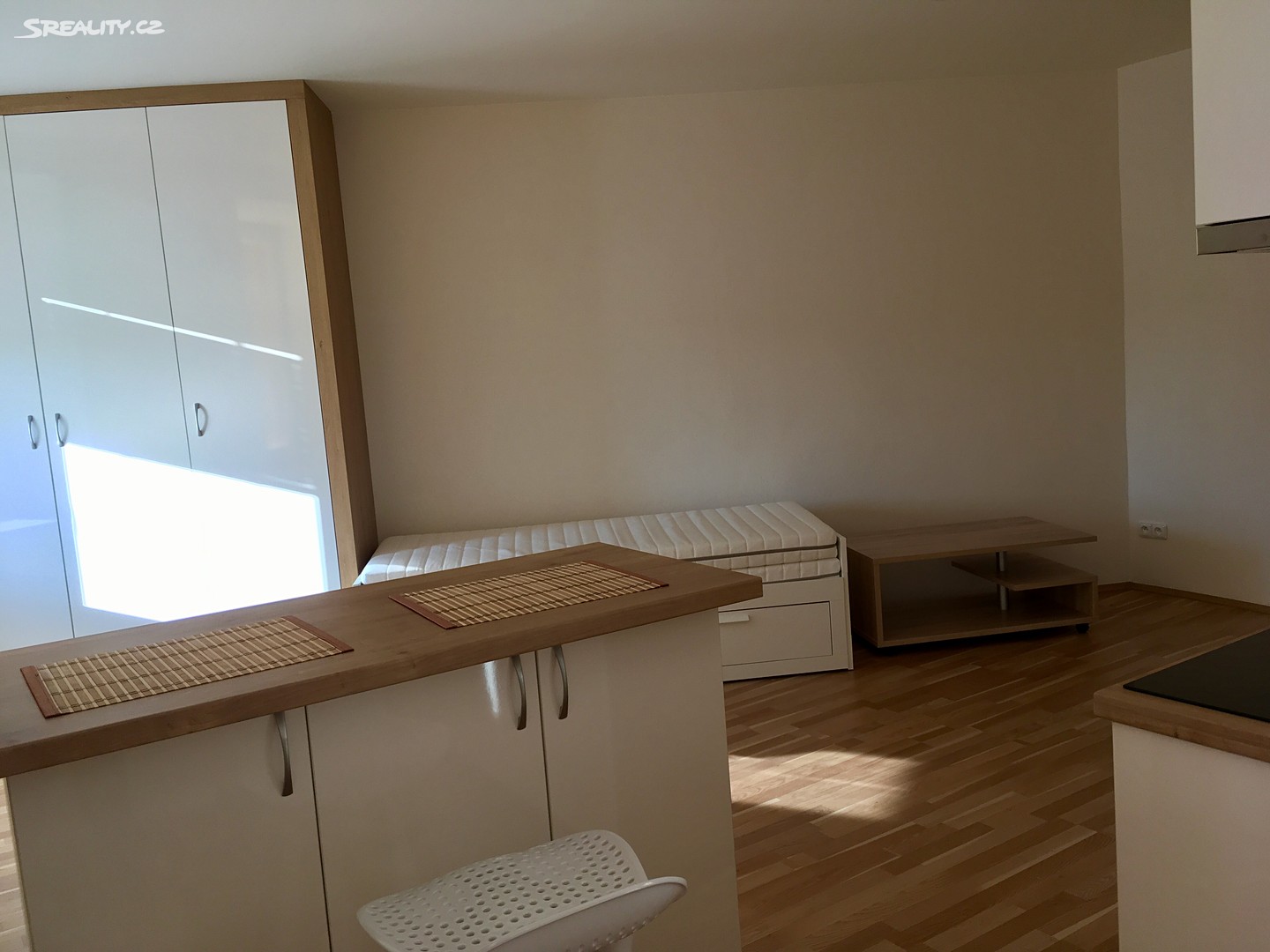 Pronájem bytu 1+kk 30 m² (Loft), Českolipská, Mělník