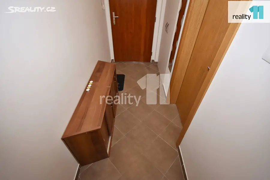 Pronájem bytu 1+kk 38 m², Hornoměcholupská, Praha 10 - Horní Měcholupy