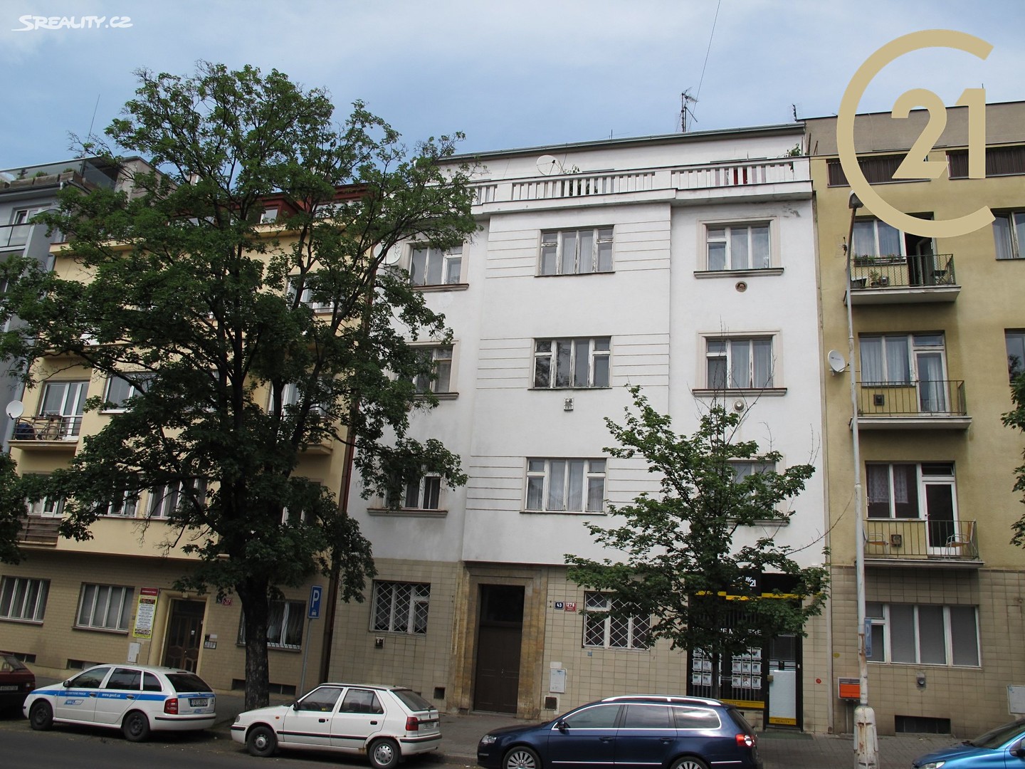 Pronájem bytu 1+kk 19 m², Na Dolinách, Praha 4 - Nusle