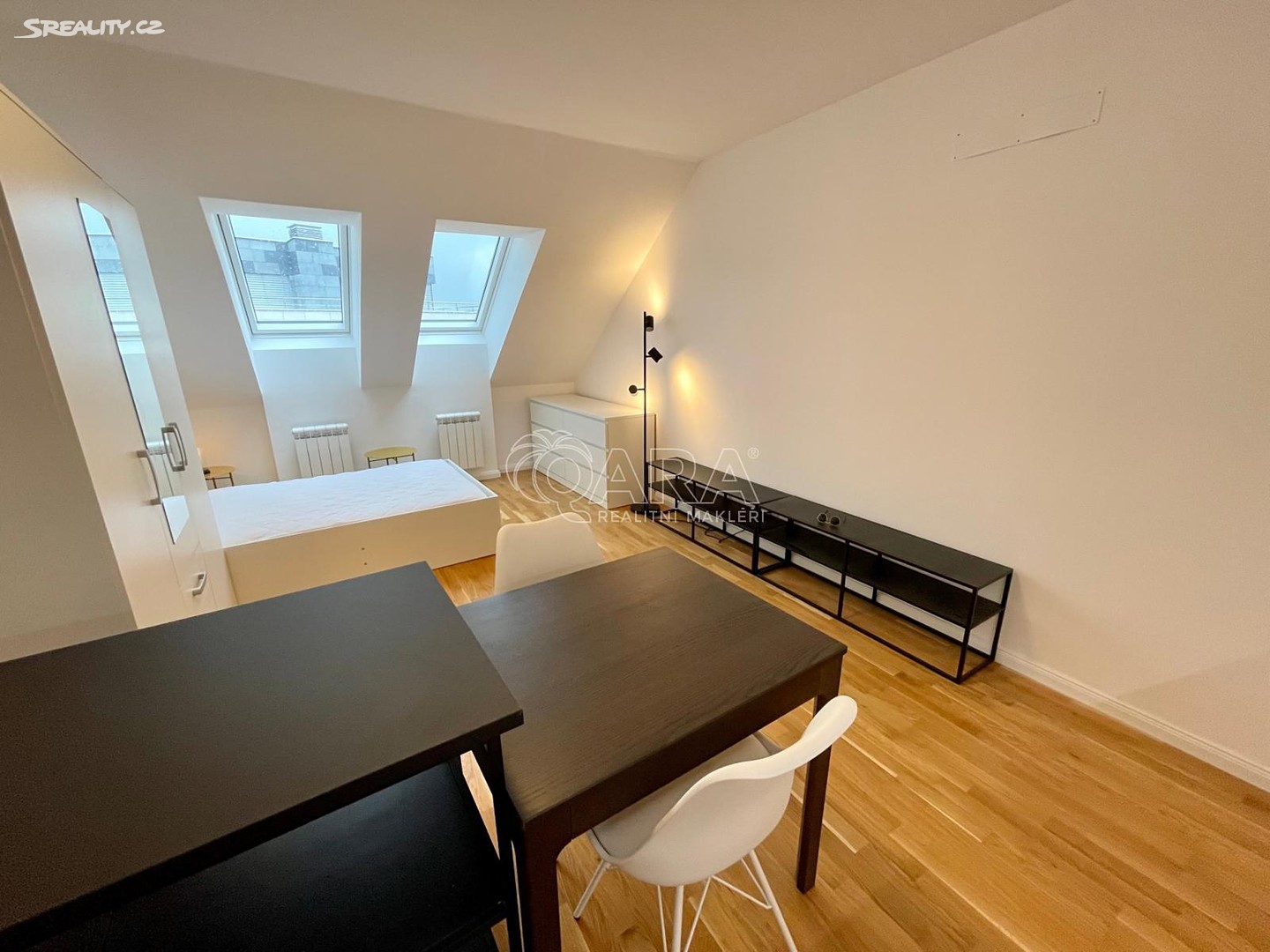 Pronájem bytu 1+kk 35 m², Rubešova, Praha 2 - Vinohrady