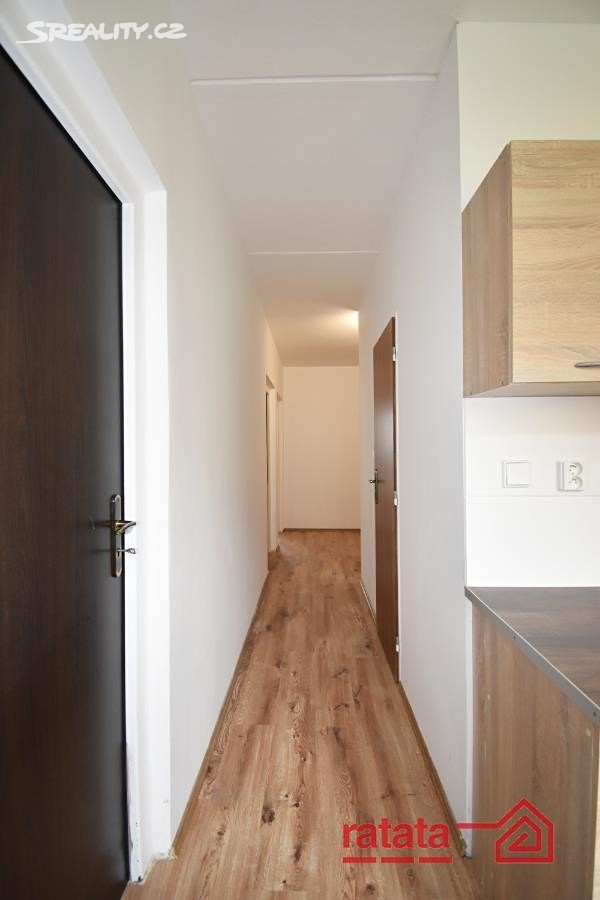 Pronájem bytu 2+1 69 m², Borová, Chomutov