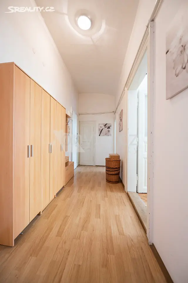 Pronájem bytu 2+1 70 m², Březinova, Praha 8 - Karlín