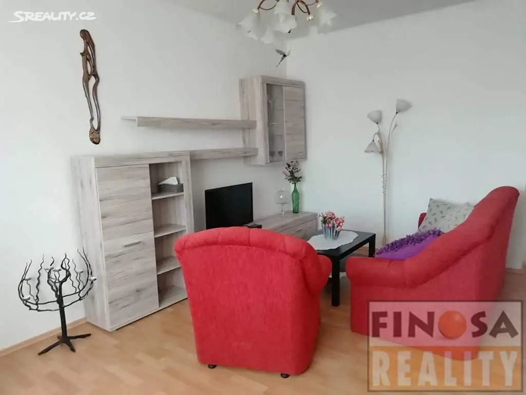 Pronájem bytu 2+kk 60 m² (Podkrovní), Lipská, Chomutov