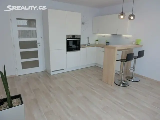 Pronájem bytu 2+kk 40 m², Dobiášova, Liberec - Liberec VI-Rochlice