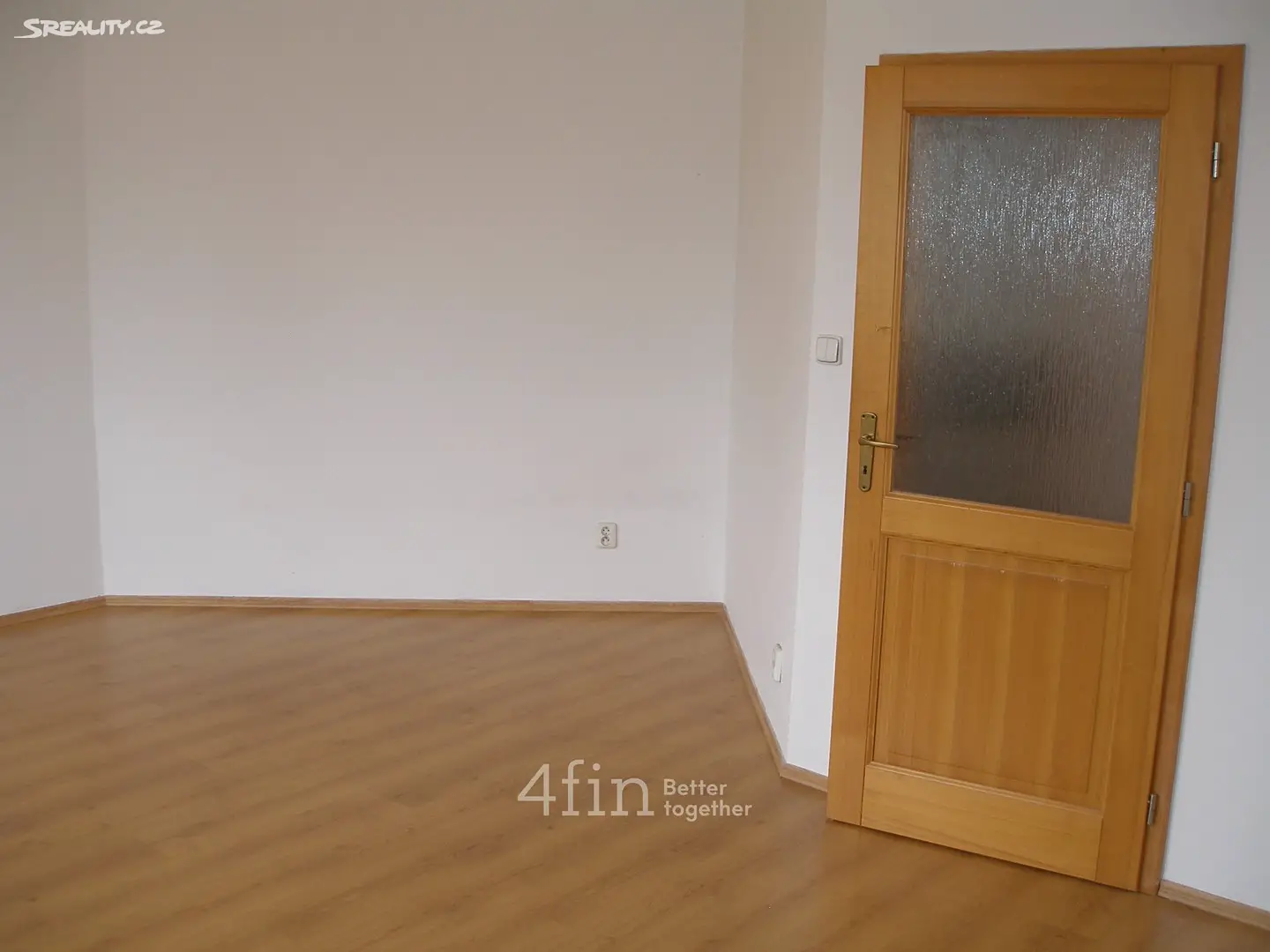 Pronájem bytu 2+kk 53 m² (Podkrovní), Novoveská, Plzeň - Lhota