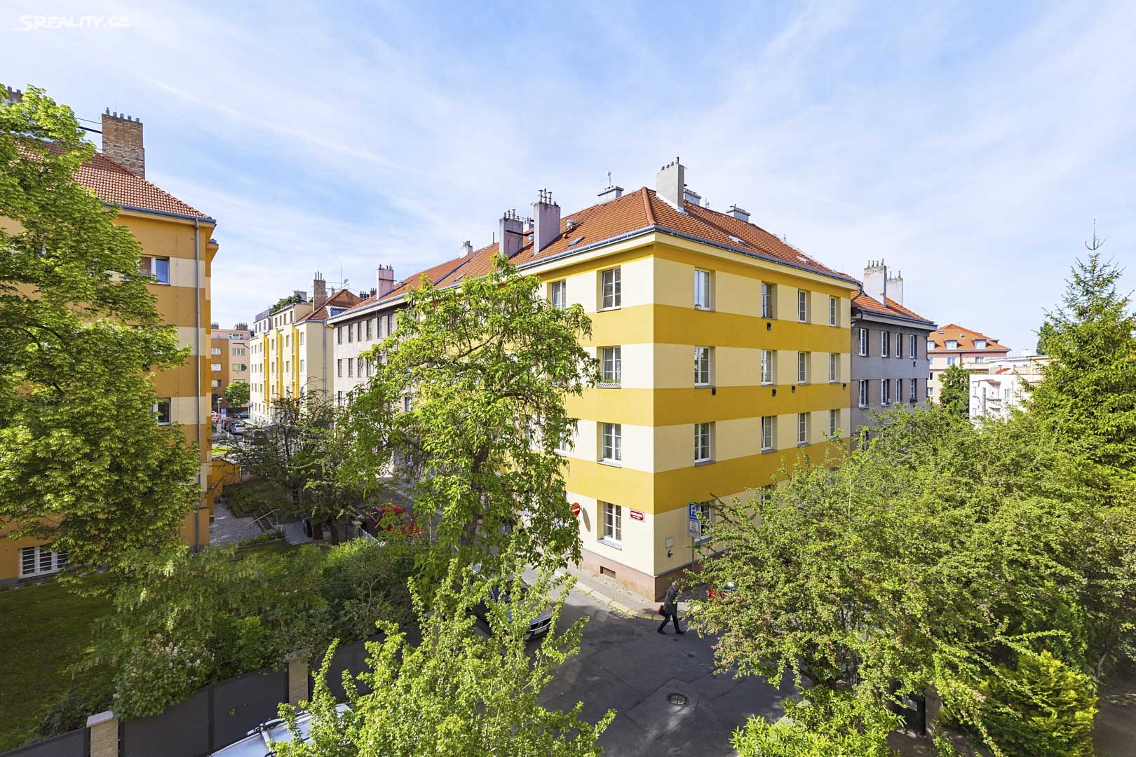 Pronájem bytu 2+kk 52 m², U družstva Život, Praha - Nusle