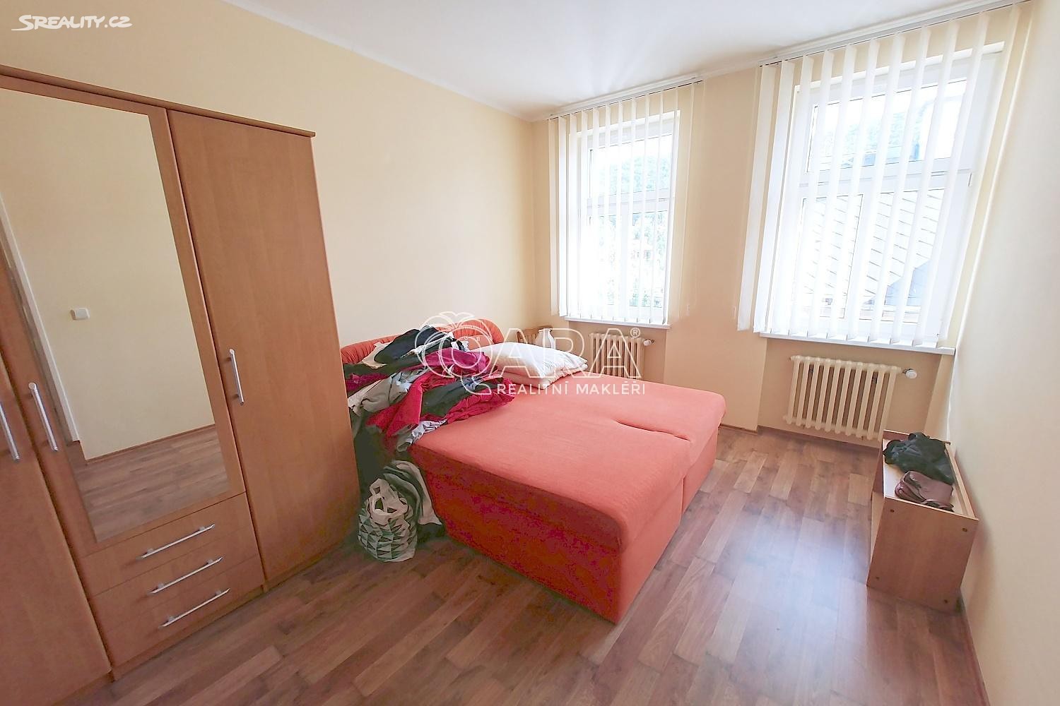 Pronájem bytu 3+1 60 m², Vyšehradská, Karlovy Vary