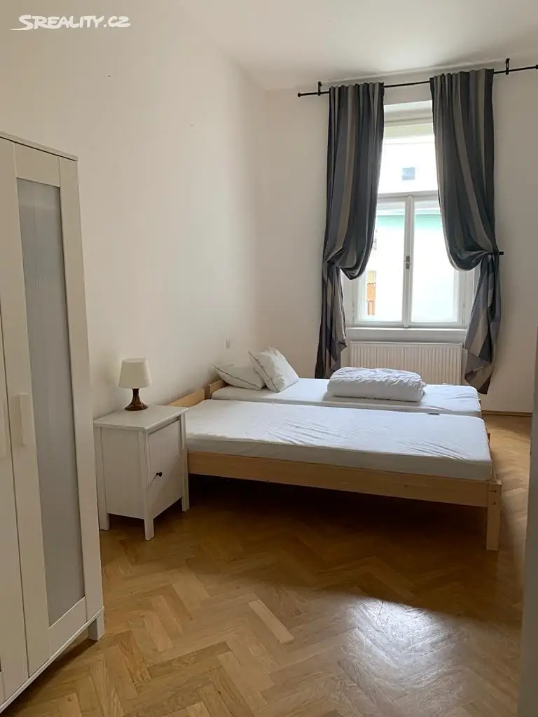 Pronájem bytu 3+1 18 m², Italská, Praha 2 - Vinohrady