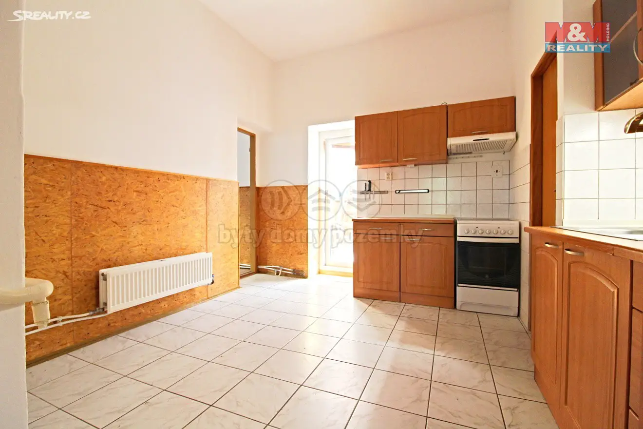 Pronájem bytu 4+1 133 m², Gen. Svobody, Nový Bor - Arnultovice