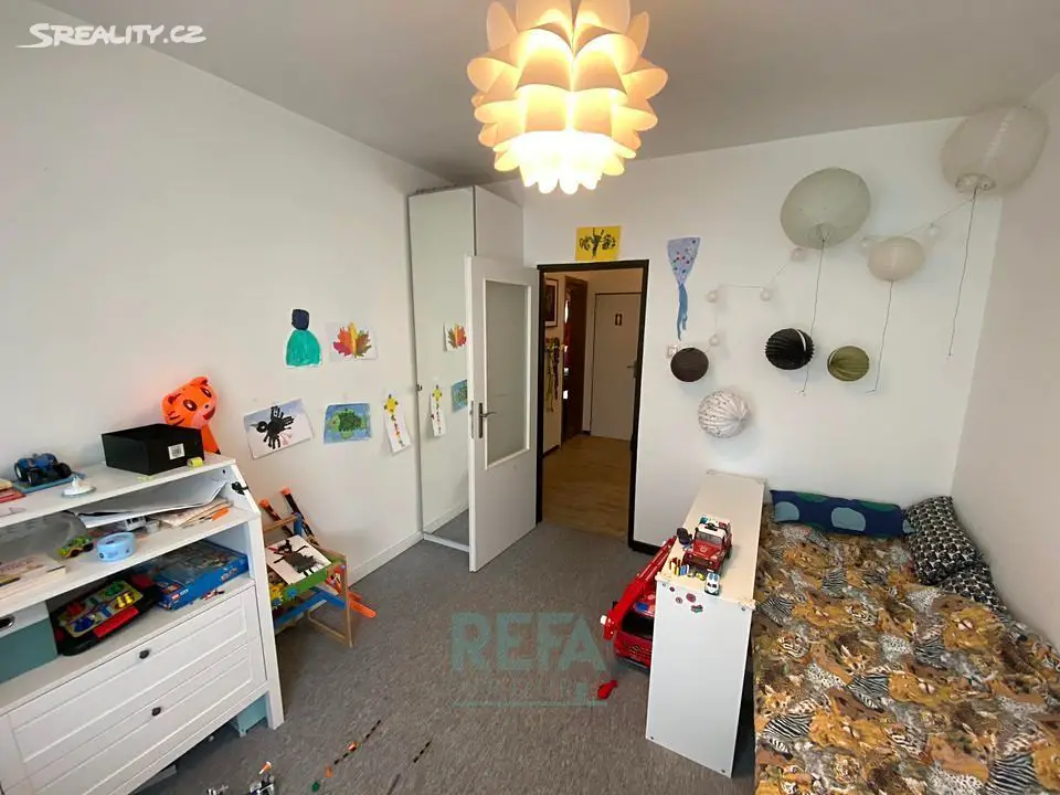 Pronájem bytu 4+1 120 m², Frýdlantská, Praha 8 - Kobylisy