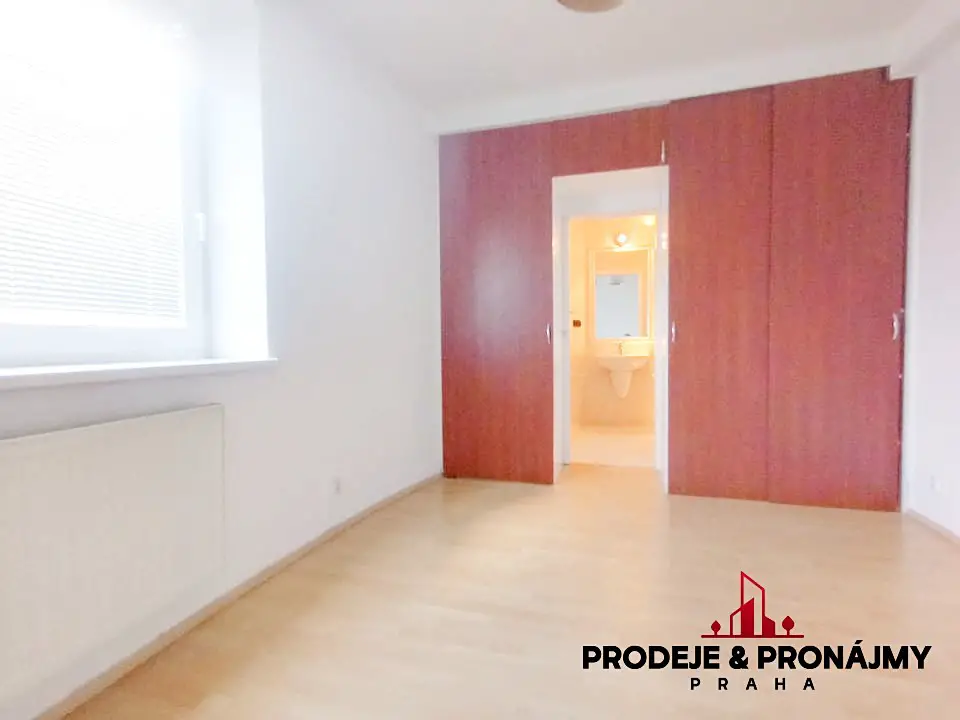 Pronájem bytu 4+kk 122 m², V kapslovně, Praha 3 - Žižkov