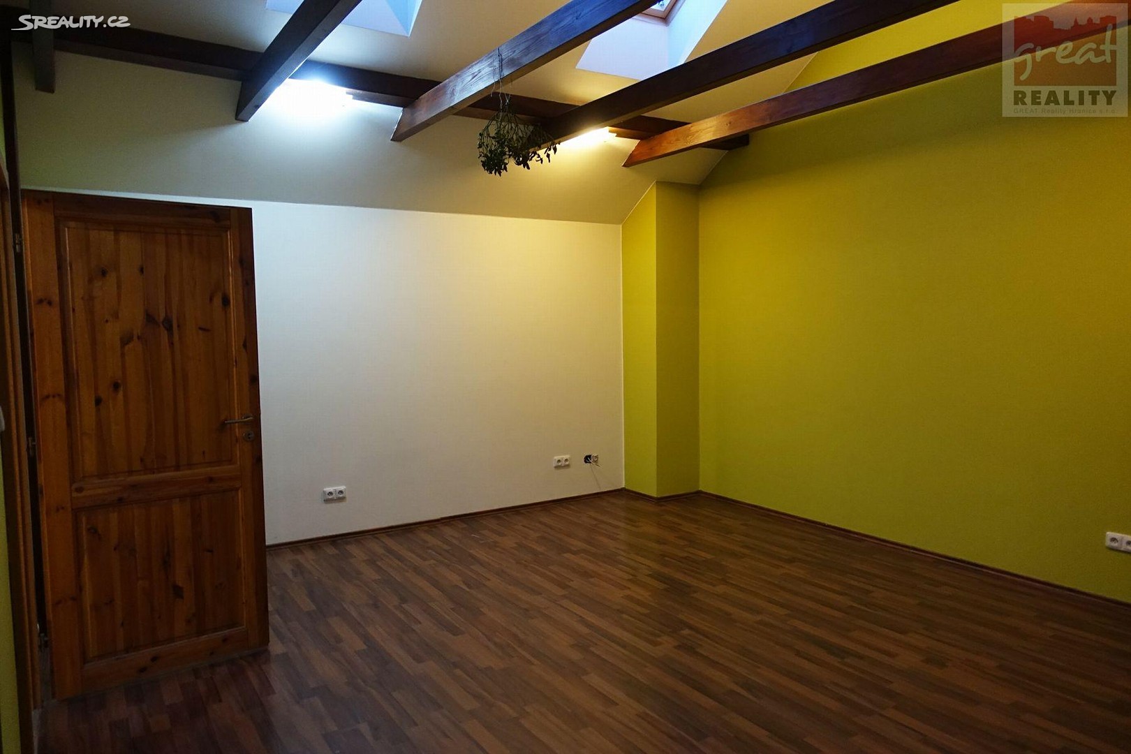 Pronájem bytu 4+kk 100 m² (Podkrovní), Valašské Meziříčí, okres Vsetín