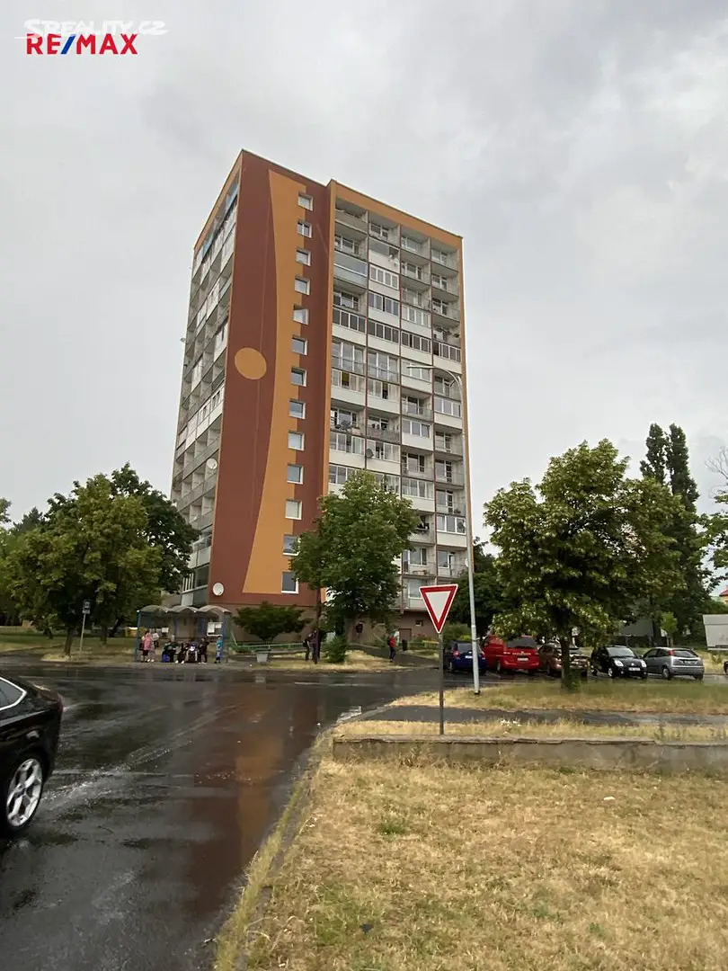 Prodej bytu 2+1 44 m², Bezručova, Chomutov