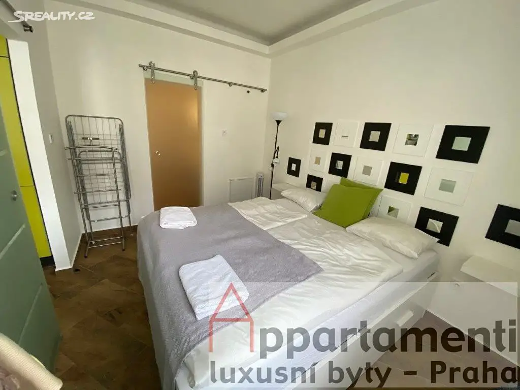 Prodej bytu 2+kk 31 m², Radhošťská, Praha 3 - Žižkov