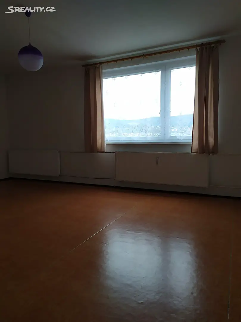 Pronájem bytu 1+1 42 m², Bezová, Liberec - Liberec XIII-Nové Pavlovice