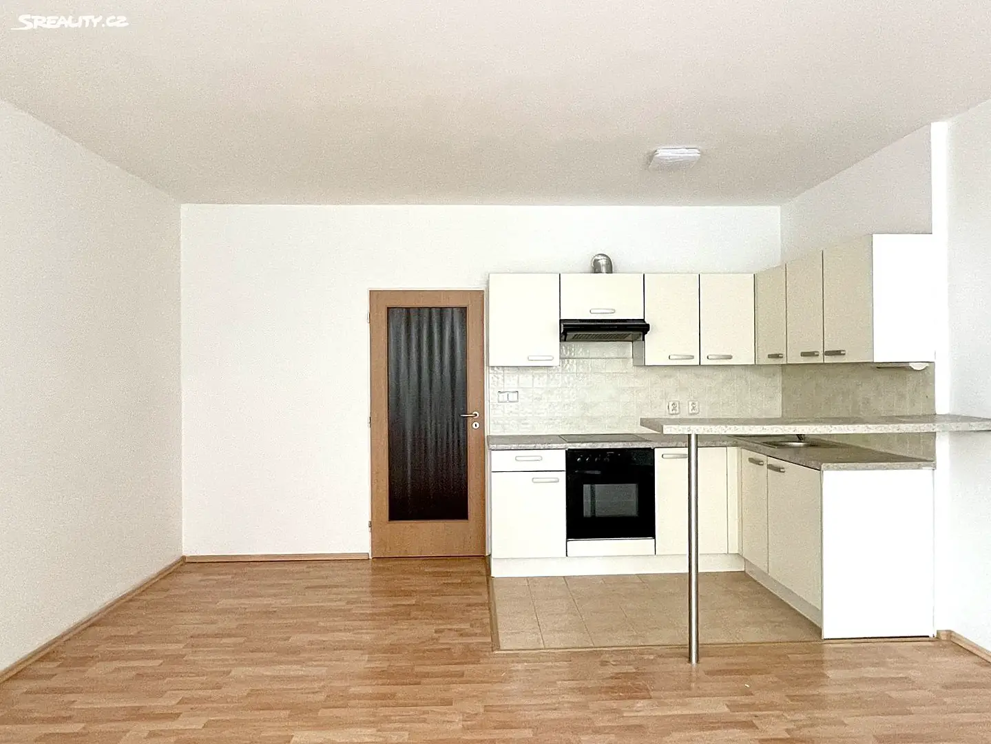 Pronájem bytu 1+kk 39 m², Zubrnická, Praha 9 - Prosek