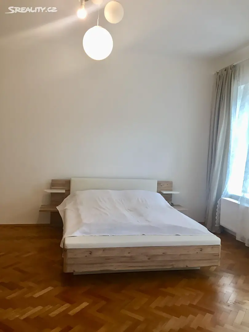 Pronájem bytu 2+1 97 m², Umělecká, Praha 7 - Holešovice