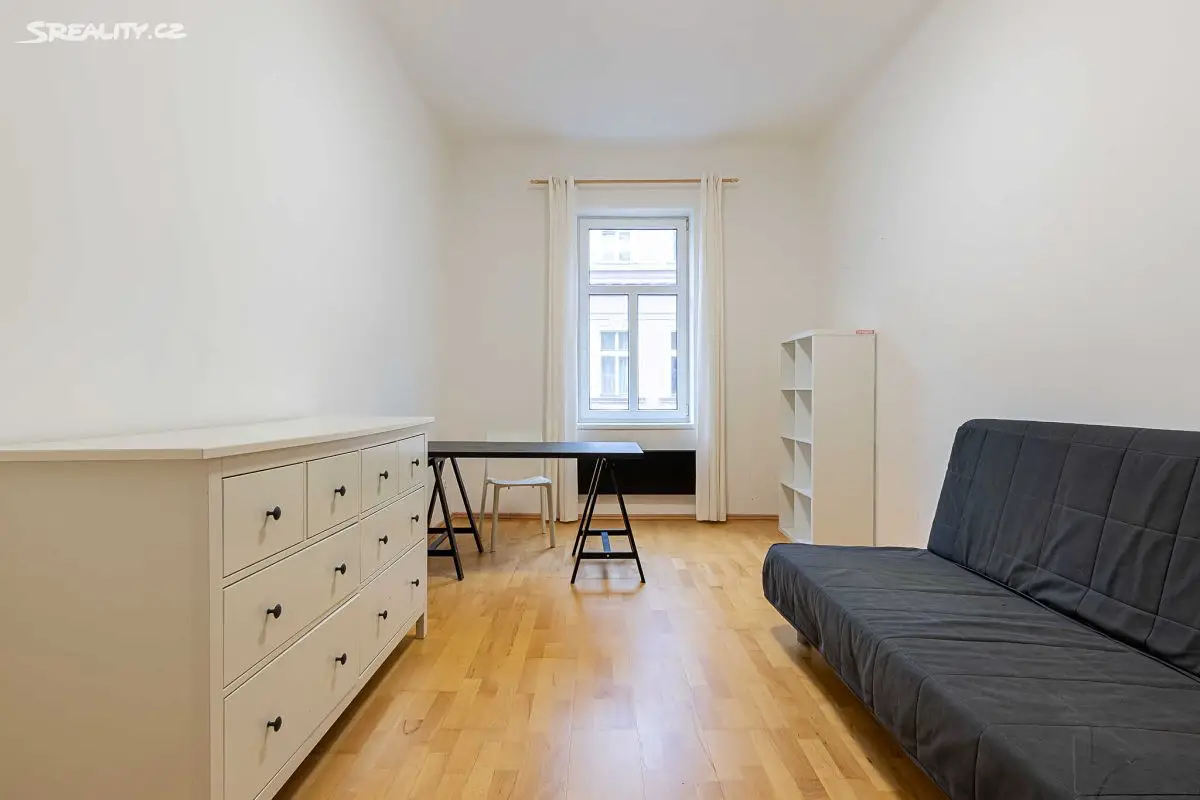 Pronájem bytu 3+kk 75 m², Sevastopolská, Praha 10 - Vršovice