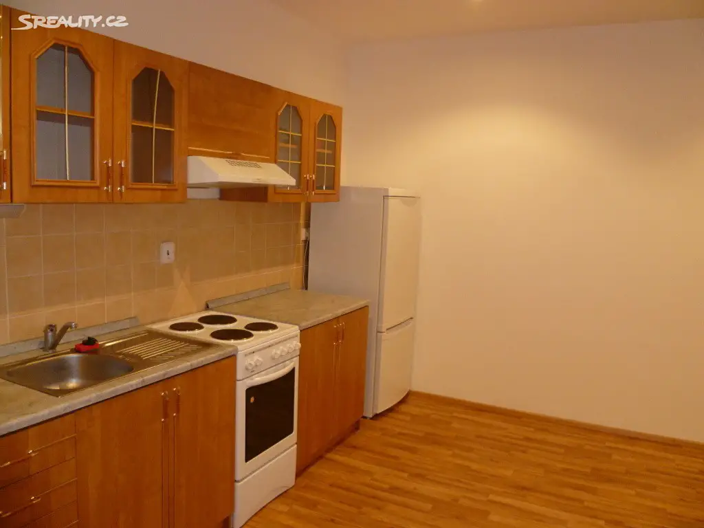 Pronájem bytu 3+1 80 m² (Podkrovní), Sokolovská, Praha 9 - Vysočany