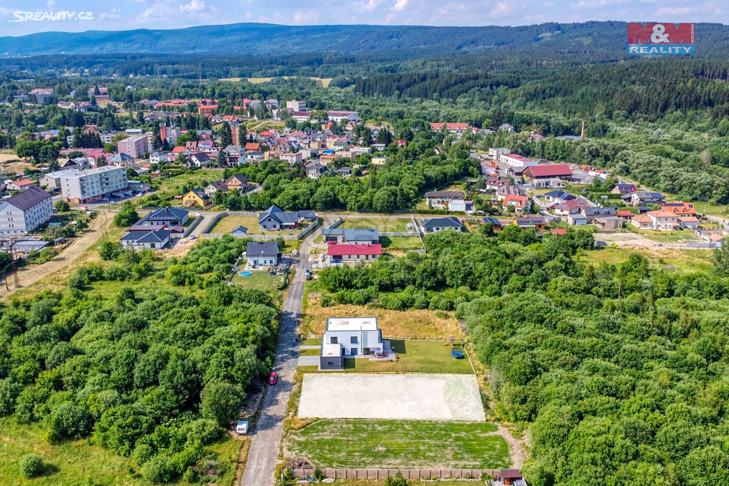 Prodej  stavebního pozemku 1 042 m², U Potoka, Velká Hleďsebe