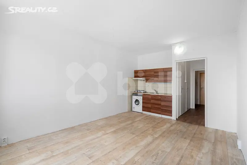 Prodej bytu 1+kk 28 m², Jabloňová, Praha 10 - Záběhlice