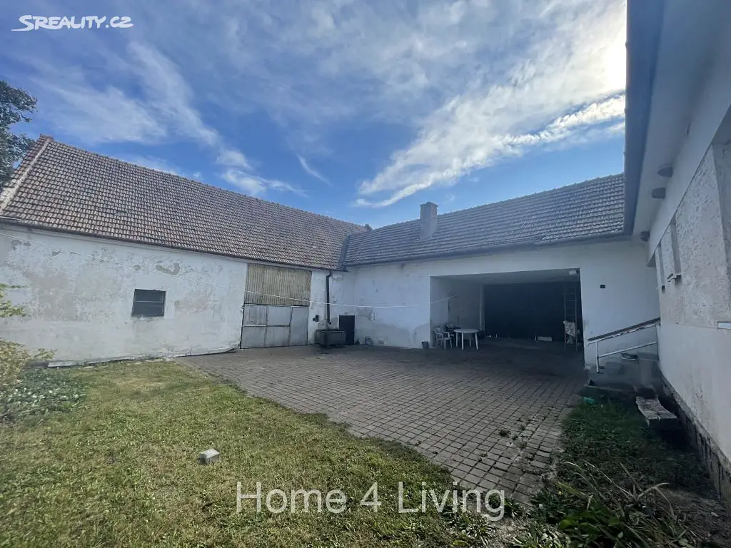 Prodej  rodinného domu 1 200 m², pozemek 1 200 m², Svatoslav, okres Brno-venkov