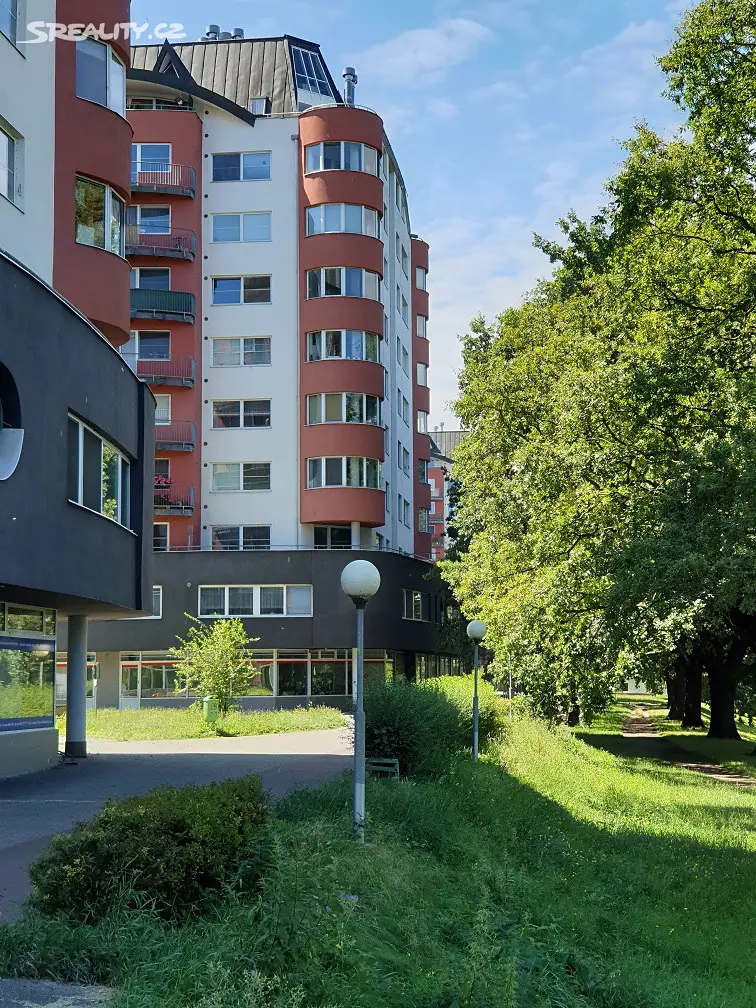 Pronájem bytu 1+1 60 m², nábřeží Závodu míru, Pardubice - Zelené Předměstí