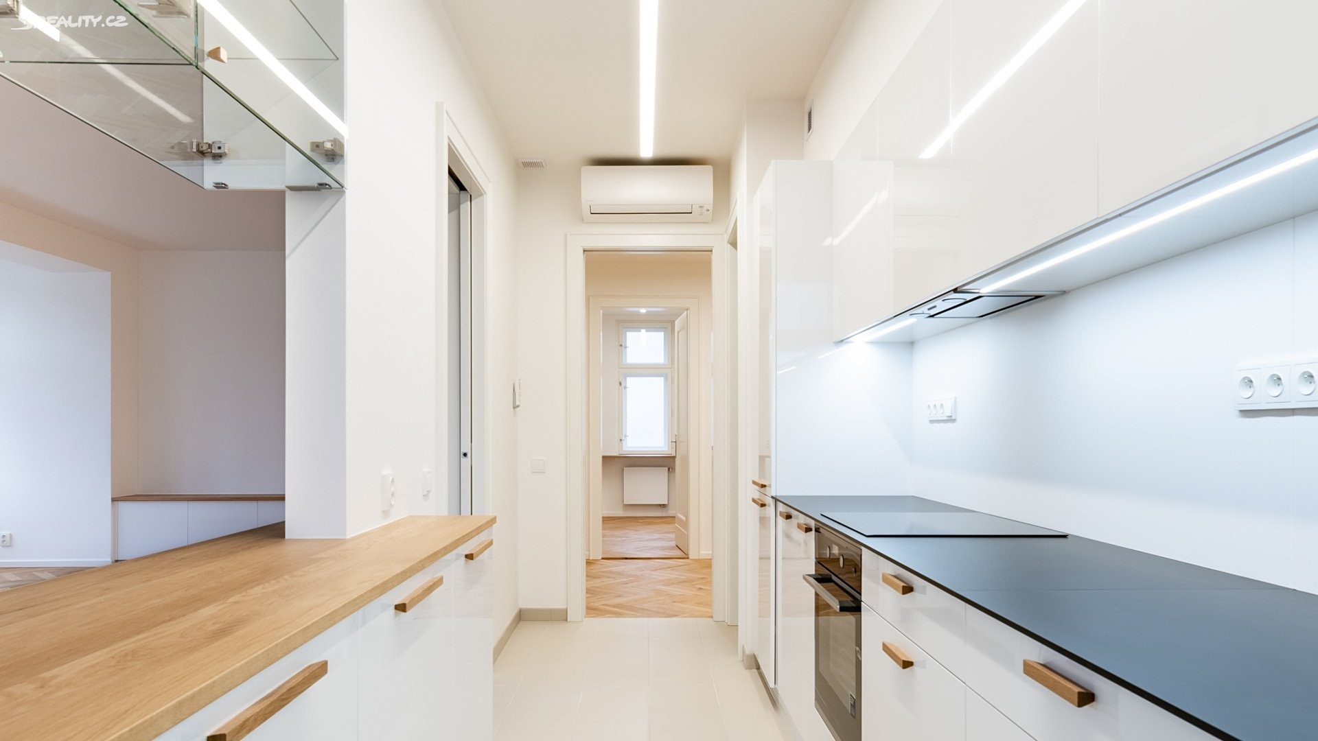 Pronájem bytu 4+1 132 m², Praha 6 - Dejvice