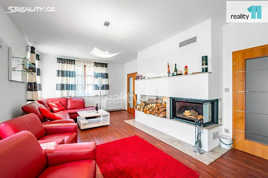 Pronájem  rodinného domu 496 m², pozemek 959 m², Tyršova, Karlovy Vary