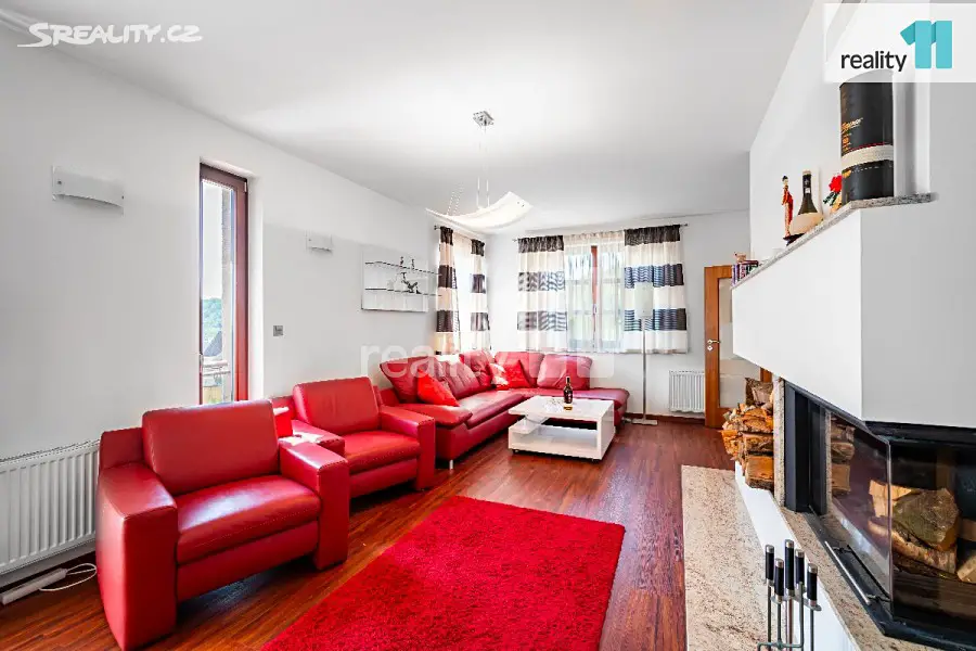 Pronájem  rodinného domu 496 m², pozemek 959 m², Tyršova, Karlovy Vary