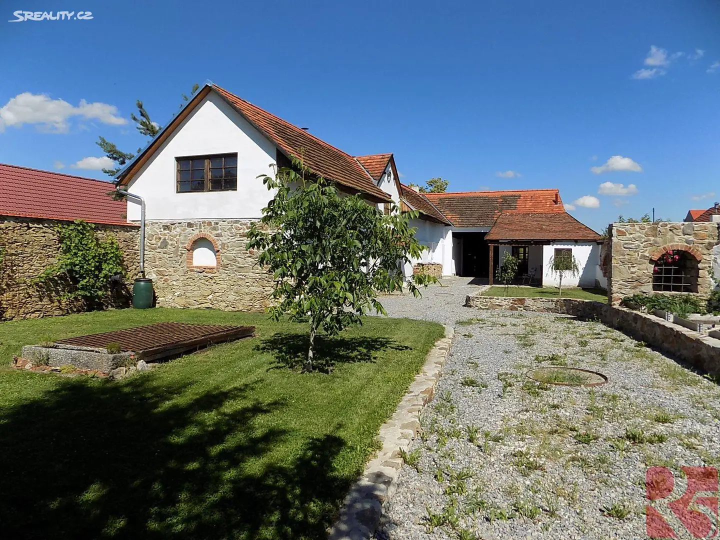 Prodej  rodinného domu 180 m², pozemek 733 m², Dívčice, okres České Budějovice