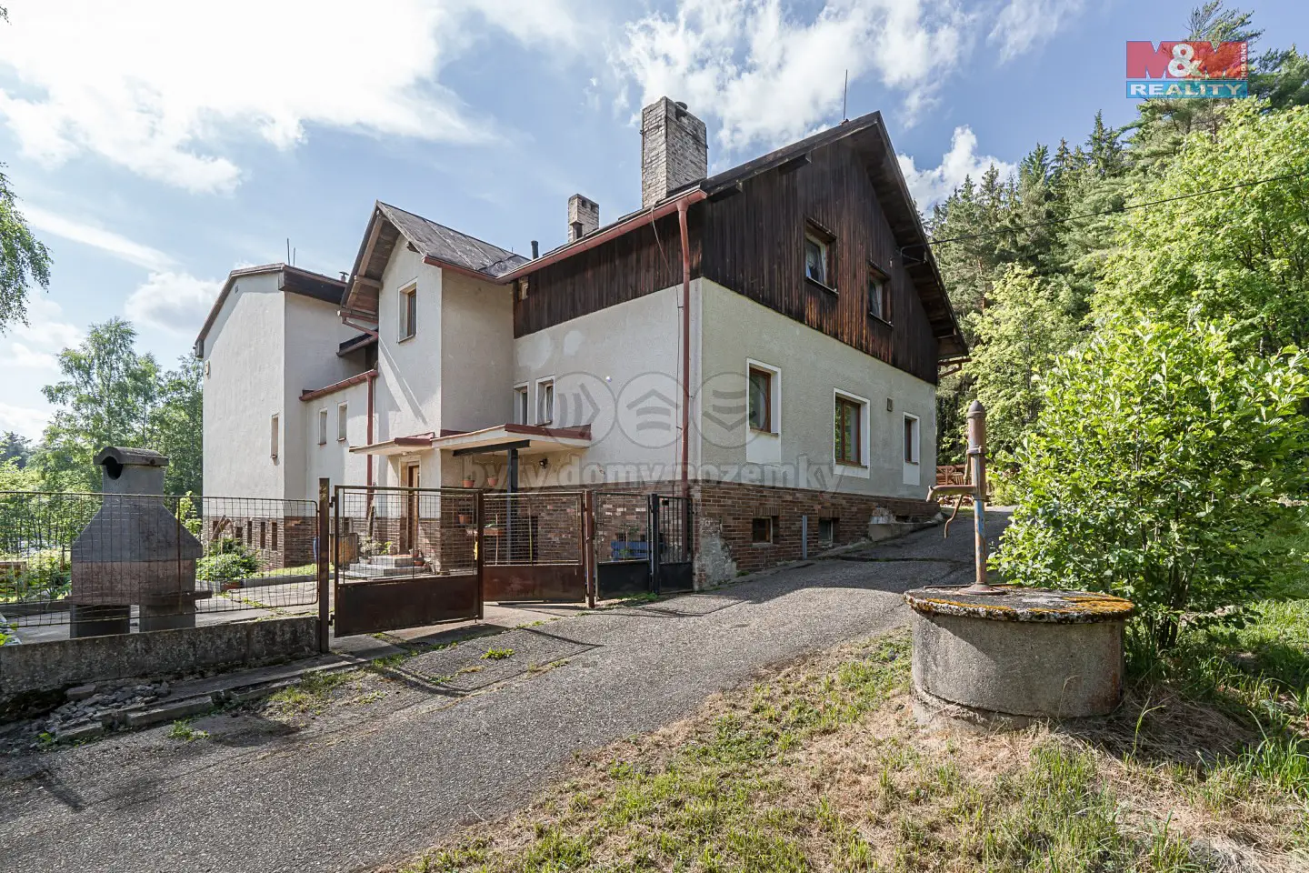 Prodej  rodinného domu 560 m², pozemek 1 539 m², Hranice - Studánka, okres Cheb