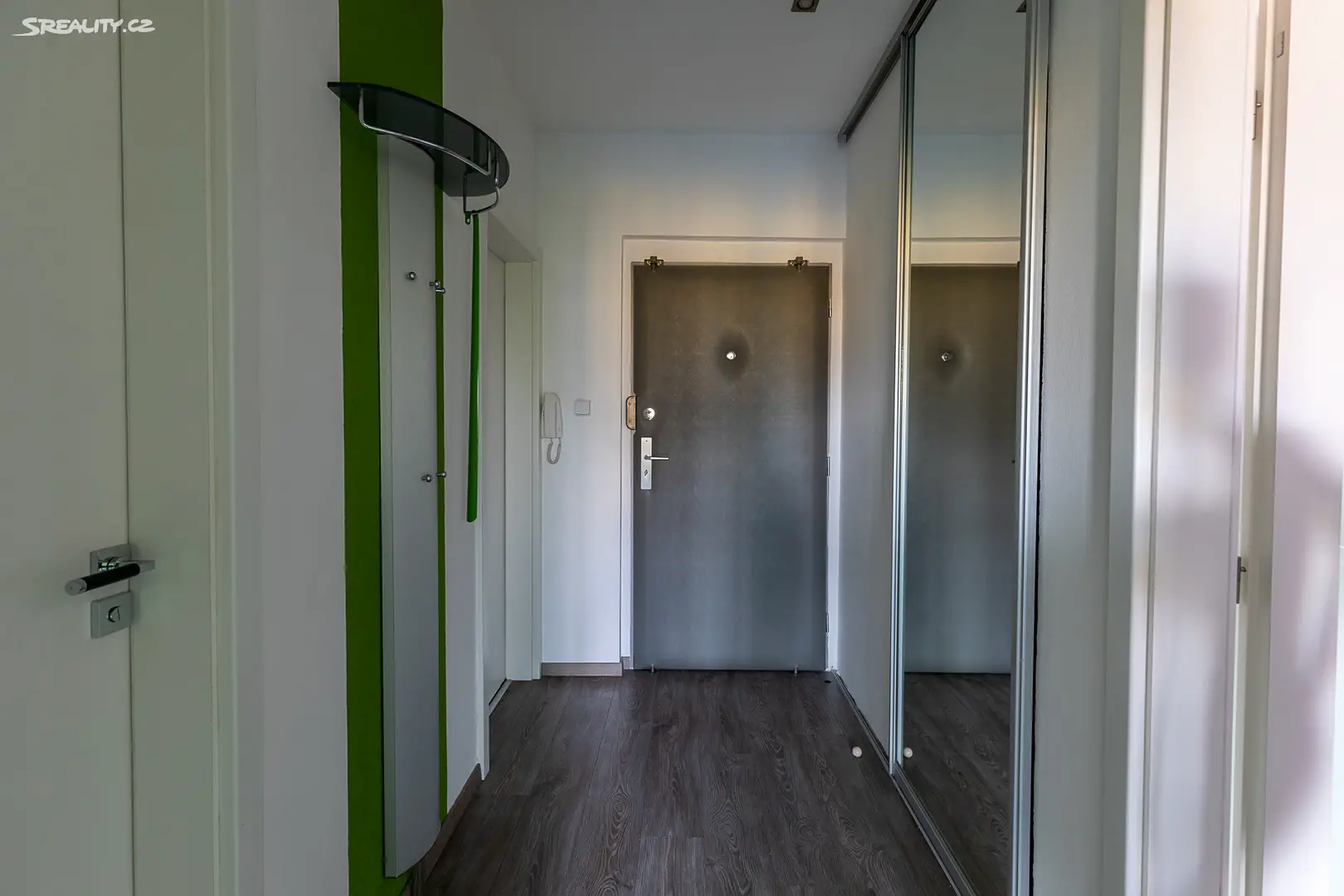 Pronájem bytu 2+kk 57 m² (Podkrovní), Mladých Běchovic, Praha 9 - Běchovice