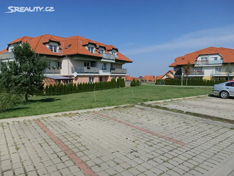 Prodej bytu 1+kk 40 m², Platanová, Holubice - Kozinec