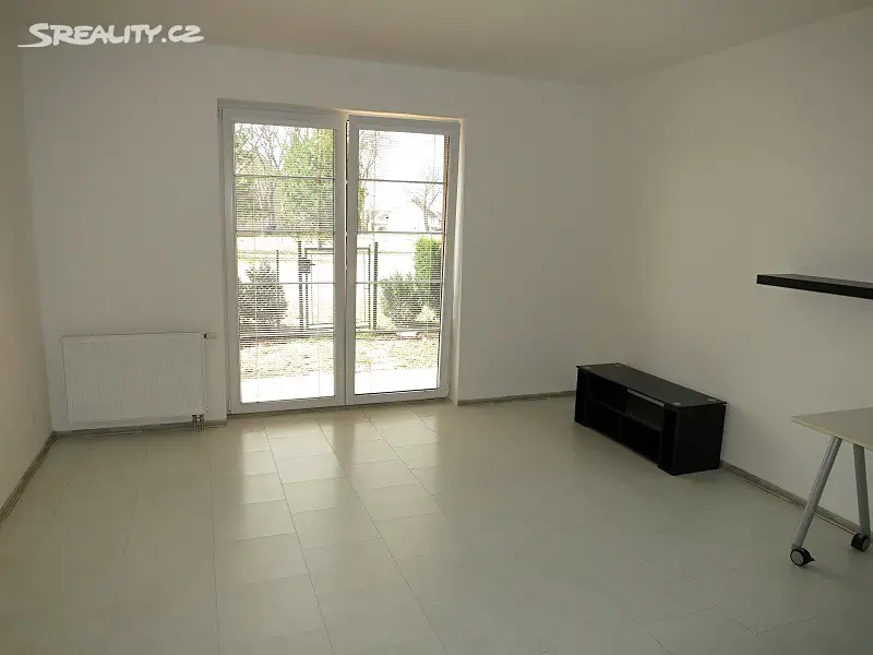 Prodej bytu 1+kk 40 m², Platanová, Holubice - Kozinec