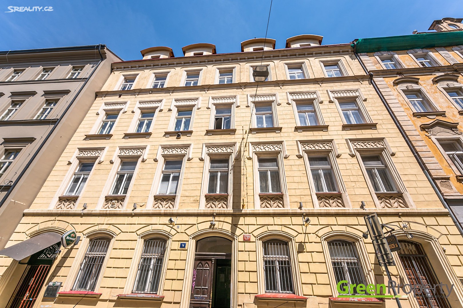 Pronájem bytu 1+kk 19 m², V tůních, Praha 2 - Nové Město
