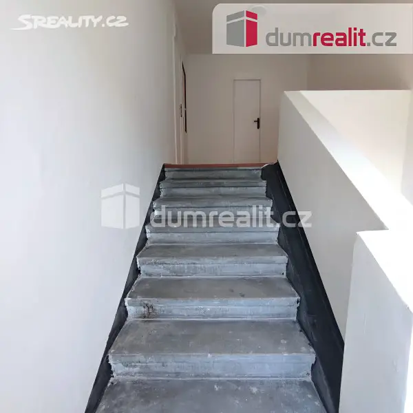 Pronájem bytu 2+1 70 m², Železničářská, Ústí nad Labem - Střekov
