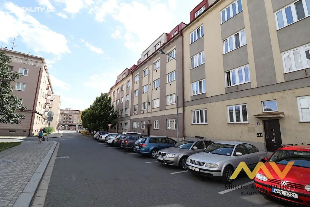 Pronájem bytu 3+1 85 m², Břetislavova, Hradec Králové - Pražské Předměstí