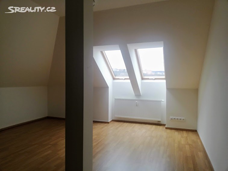 Pronájem bytu 3+kk 105 m² (Mezonet), Podbělohorská, Praha 5 - Smíchov