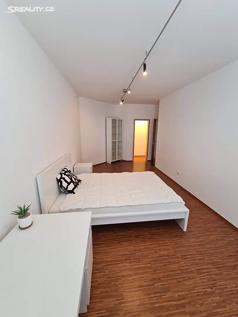 Pronájem bytu 4+kk 240 m² (Podkrovní), třída Míru, Pardubice - Zelené Předměstí