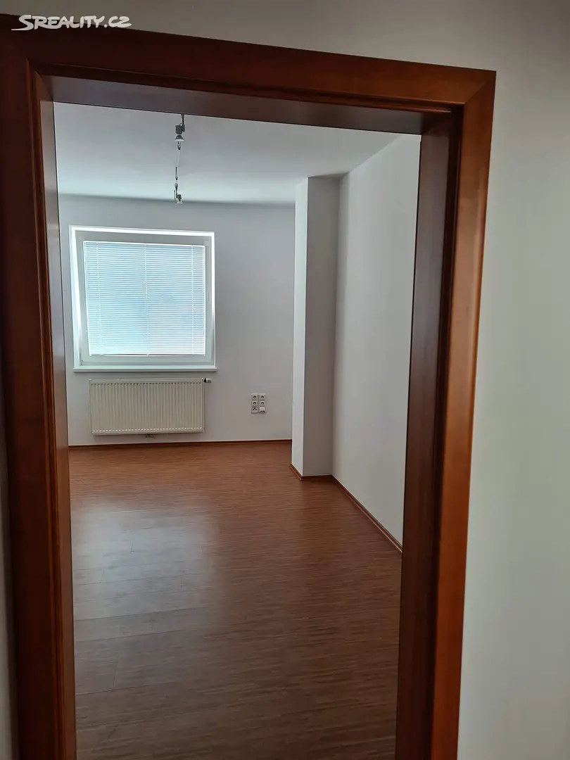 Pronájem bytu 4+kk 240 m² (Podkrovní), třída Míru, Pardubice - Zelené Předměstí