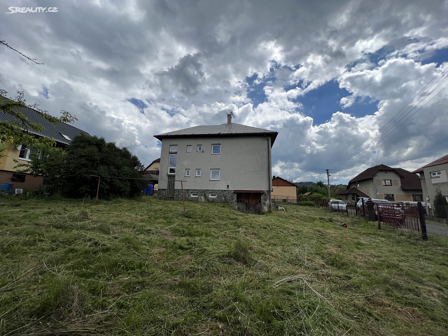 Prodej  rodinného domu 300 m², pozemek 688 m², Hutisko-Solanec - Hutisko, okres Vsetín